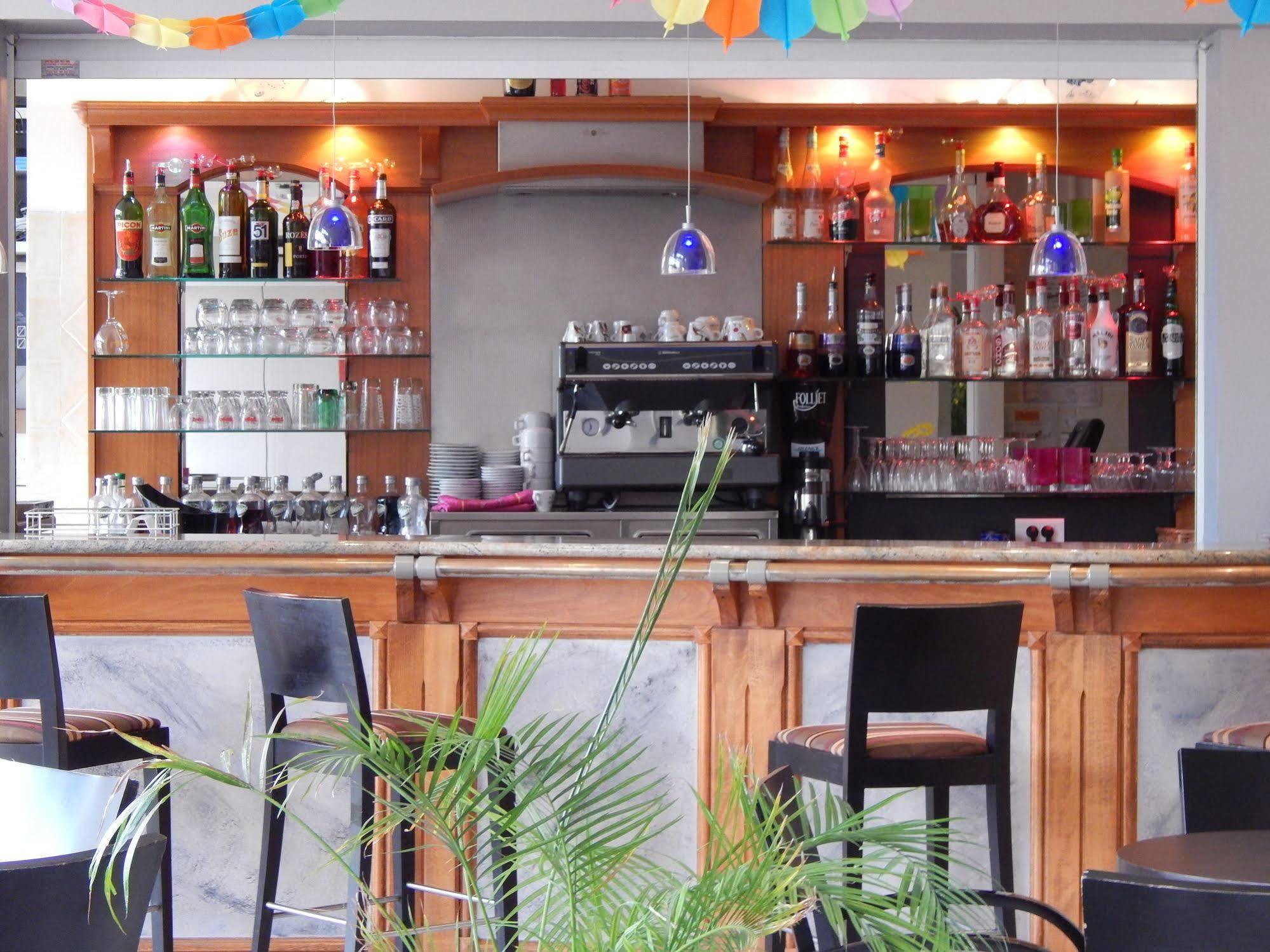 Hotel Club Le Capet Sainte-Maxime Esterno foto